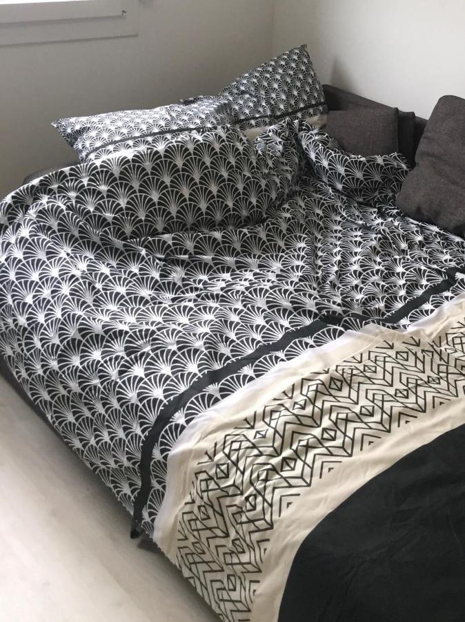 Apartament Studio Agreable Proche Gare Melun Zewnętrze zdjęcie