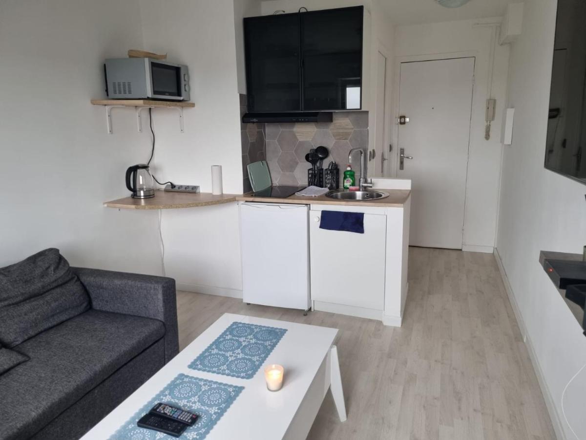 Apartament Studio Agreable Proche Gare Melun Zewnętrze zdjęcie